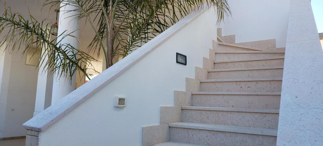 Lovely House Risveglio Fronte Mare มารินาดิเปสโคลูเซ ภายนอก รูปภาพ