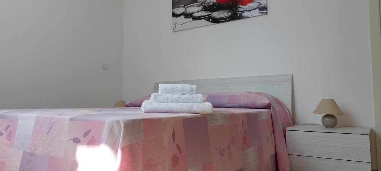 Lovely House Risveglio Fronte Mare มารินาดิเปสโคลูเซ ภายนอก รูปภาพ